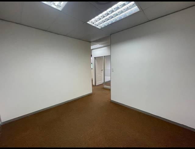 149M² OFFICE TO LET IN ROSEBANK